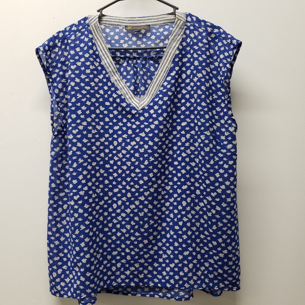 Outback Red V Neck Sleeveless Top SZ XL